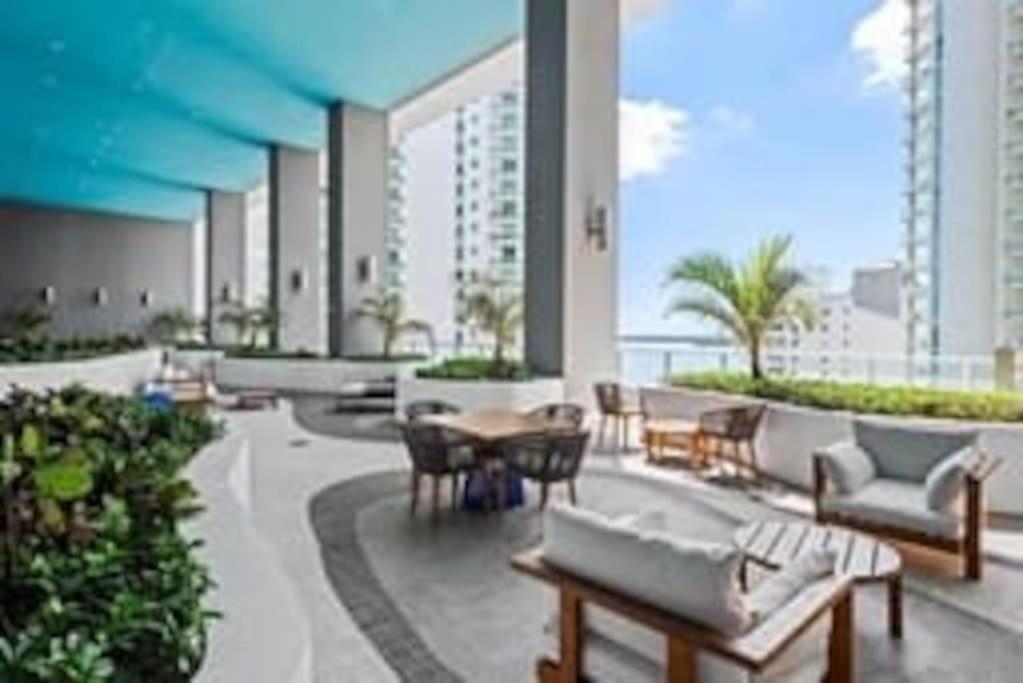 Appartamento Casa Brickell - Chic 1 Bd In Brickell Miami Esterno foto